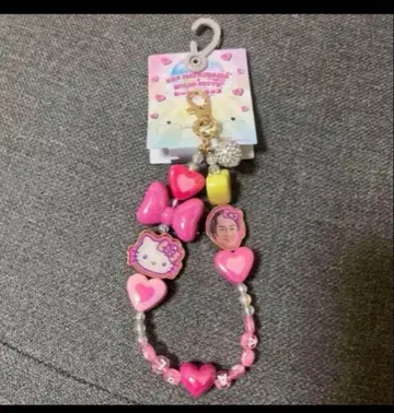 새상품 마츠켄 삼바 x 헬로키티 콜라보 비즈 스트랩