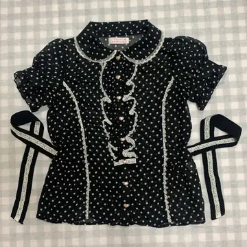 TRALALA 레어 도트 무늬 프릴 쉬폰 블라우스