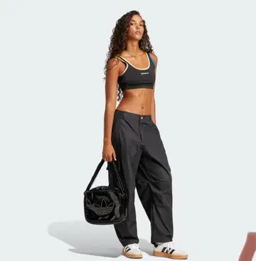 adidas 블랙 카고 팬츠