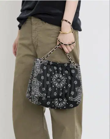 MALUS 마스 Bandana 퀼팅 숄더백