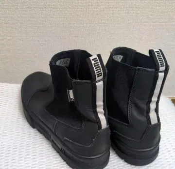 PUMA 블랙 사이드 고어 부츠 통굽