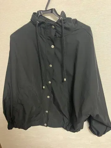 오버 사이즈 블랙 자켓 후드 부착