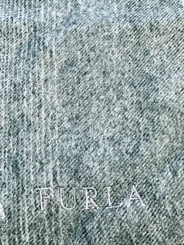 FURLA 그레이 그라데이션 머플러