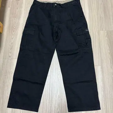 Wrangler HERO 블랙 카고 팬츠