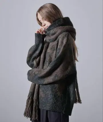 [ CLEL ] 모헤어 블렌드 샤기 디자인 대형 머플러 차콜
