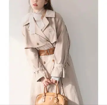 새상품 NICE CLAUP 베이지 트렌치코트 허리 벨트 포함