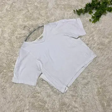 224 에스페랙 [M] V넥 숏 기장 퍼프 숄더
