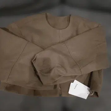 Louere 숏 기장 노카라 자켓