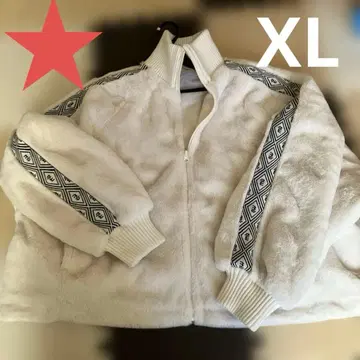 아우터 화이트 보송보송 점퍼 XL 사이즈 보아 자켓 새상품급