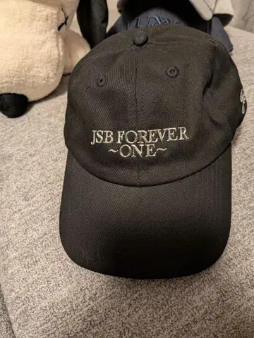 JSB FOREVER ONE 블랙 캡