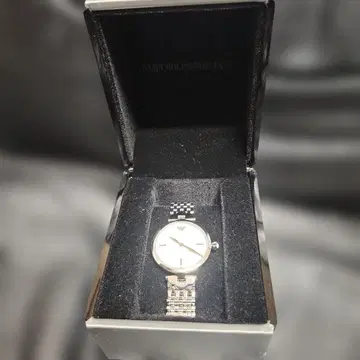 새상품급 엠포리오 아르마니 EMPORIO ARMANI 손목시계