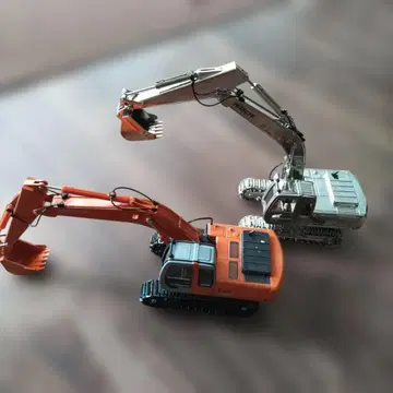 HITACHI ZAXIS 200 미니어처 중장비 2대