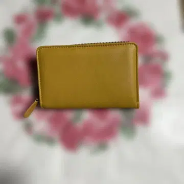머스타드 가죽 이단 접이식 지갑