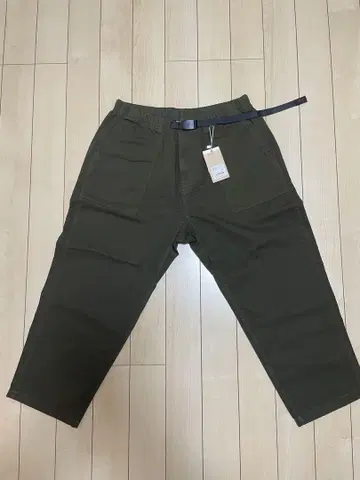 #그라미치 루즈 테이퍼드 팬츠 새상품 XL