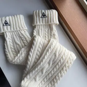 화이트 케이블 짜임 레그 워머 르꼬끄