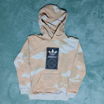 여성용 adidas 카모 패턴 후드 부착 후드티