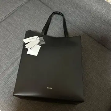 택 포함 새상품! Calvin Klein 블랙 토트백
