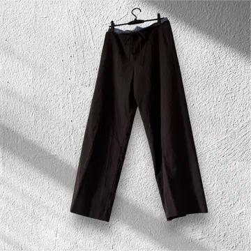 새상품급 ZARA 와이드 팬츠 블랙 M 사이즈 가을/겨울 깔끔한 코디