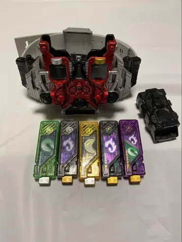 가면라이더 더블의 벨트와 메모리 5개