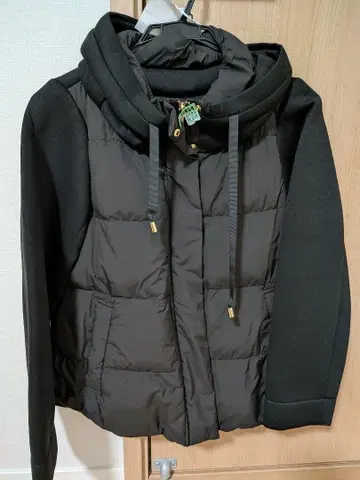 후드 부착 다운 자켓 블랙