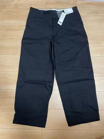 UNIQLO 와이드 핏 치노 팬츠 블랙 88cm
