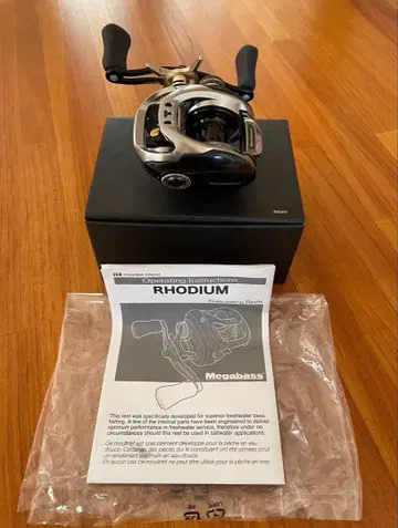 Megabass RHODIUM 63 (우 핸들)