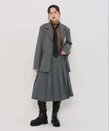 티나 조준 미디 기장 플리츠 스커트 그레이