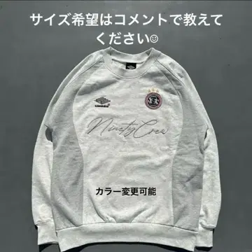 9090 x umbro 엠블럼 크루넥 스웨트 그레이