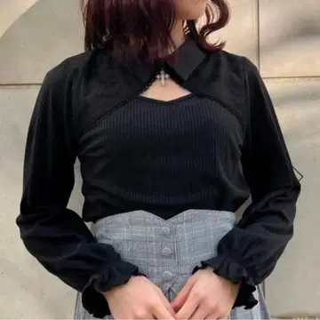 axes femme 크로스 참 포함 상의