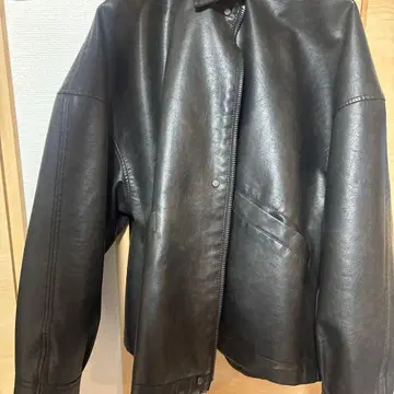 ZARA 블랙 가죽 자켓 EUR L