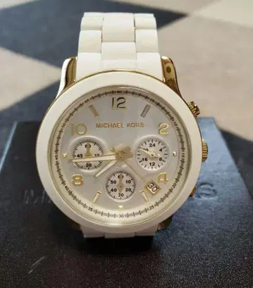 MICHAEL KORS MK5145 손목시계