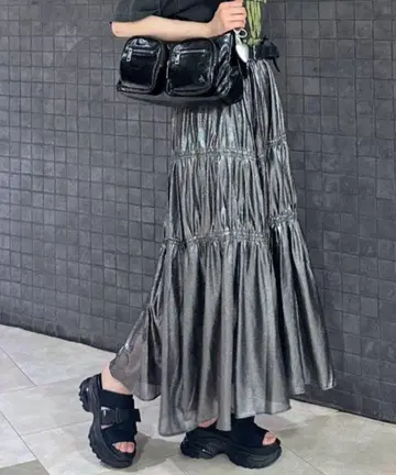 JEANASIS 드로스트 메탈릭 스커트 지나시스