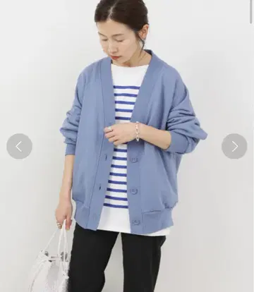 코그 더 빅 스모크 IENA 별주 V넥 가디건