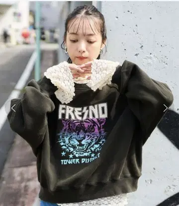 FREAK'S STORE 데미지 트라 맨투맨/로고 맨투맨