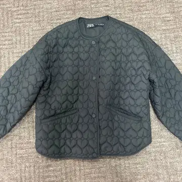 ZARA 블랙 다운 자켓