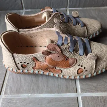 Estacion 강아지 자수 베이지 스니커즈 22.5cm