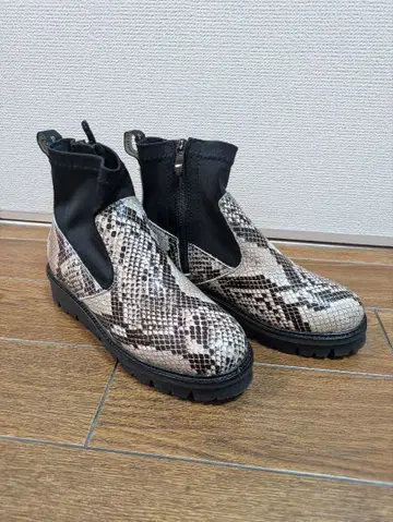 부솔라 바이슨 패턴 사이드 고어 부츠 숏부츠