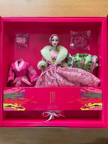 Fashion Royalty 핑크 레이스 드레스