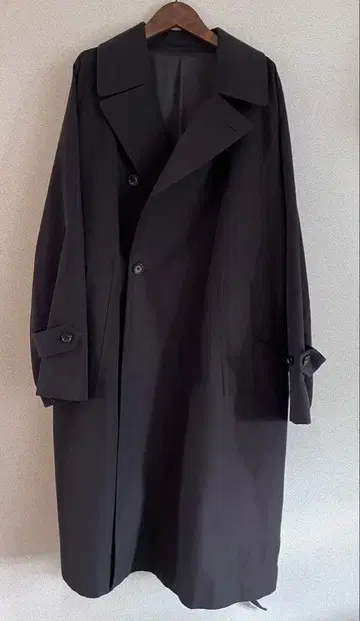 알테리어 ULTERIOR 샴브레이 개버딘 오버코트 BLACK
