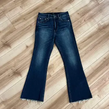 [ 새상품급 ] AZUL 플레어 데님 MOUSSY [ S 사이즈 ]