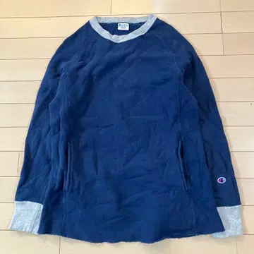 10.25 챔피온 리버스 위브 트레이닝복 맨투맨 네이비 M