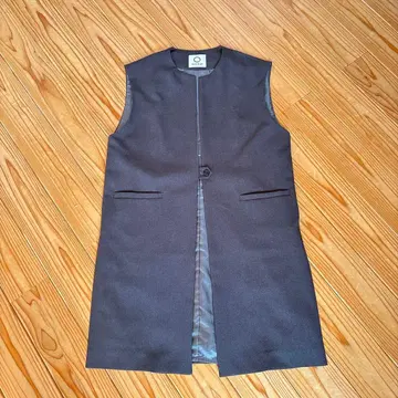 MARW UNITED ARROWS 다크 그레이 슬리브리스 베스트
