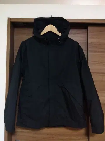 새상품 애로우즈 그린라벨 x TAION 발수 다운 마운틴 파카 블랙 XL
