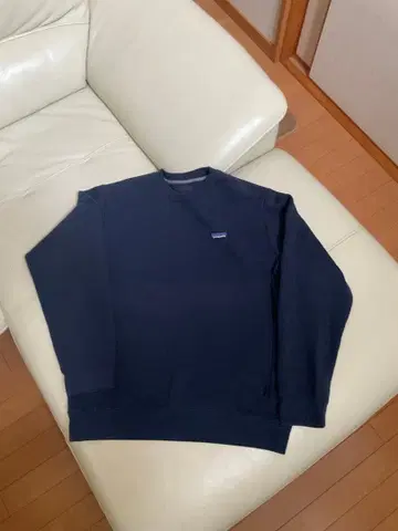 Patagonia 네이비 크루넥 트레이닝복