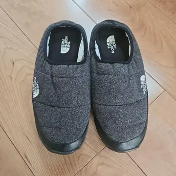 THE NORTH FACE 샌들