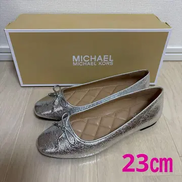 [ 새상품 ] 마이클코어스 실버 메탈릭 가죽 플랫슈즈 23cm