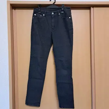 B3 쓰리 진스 다크 그레이 슬림핏 데님