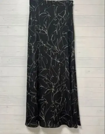 UNITED ARROWS 플라워 모티브 롱 스커트