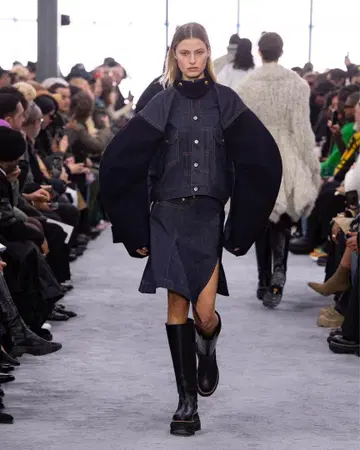 sacai 2024 Autumn 컬렉션 피스 도킹 블루종