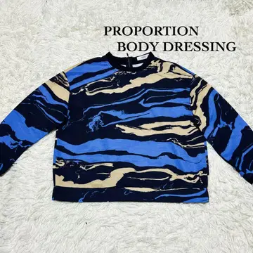 새상품급 PROPORTION 바디 드레싱 마블 패턴 개성있는 상의